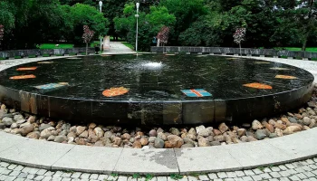 Ганзейский фонтан в Новгороде Ганзейский фонтан в Новгороде